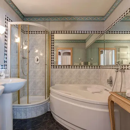 Centro Stern City, Trademark Collection By Wyndham Hotel 3*