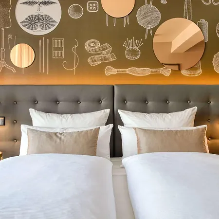 Centro Stern City, Trademark Collection By Wyndham Ulma