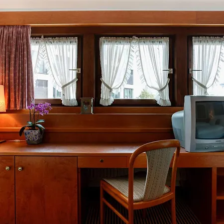 Centro Stern City, Trademark Collection By Wyndham