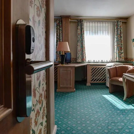 Centro Stern City, Trademark Collection By Wyndham מלון