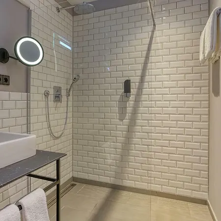 Centro Stern City, Trademark Collection By Wyndham מלון 3*